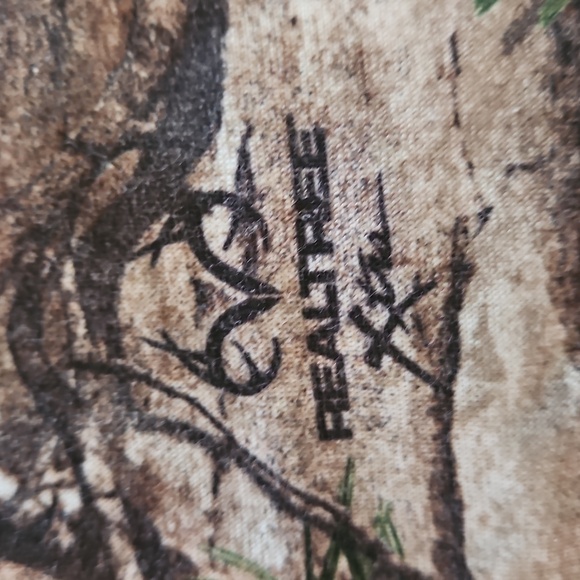 Realtree Camouflage T-Shirt - Picture 3 of 3